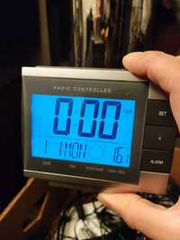Zegar z dużymi cyframi,datę, termometr em