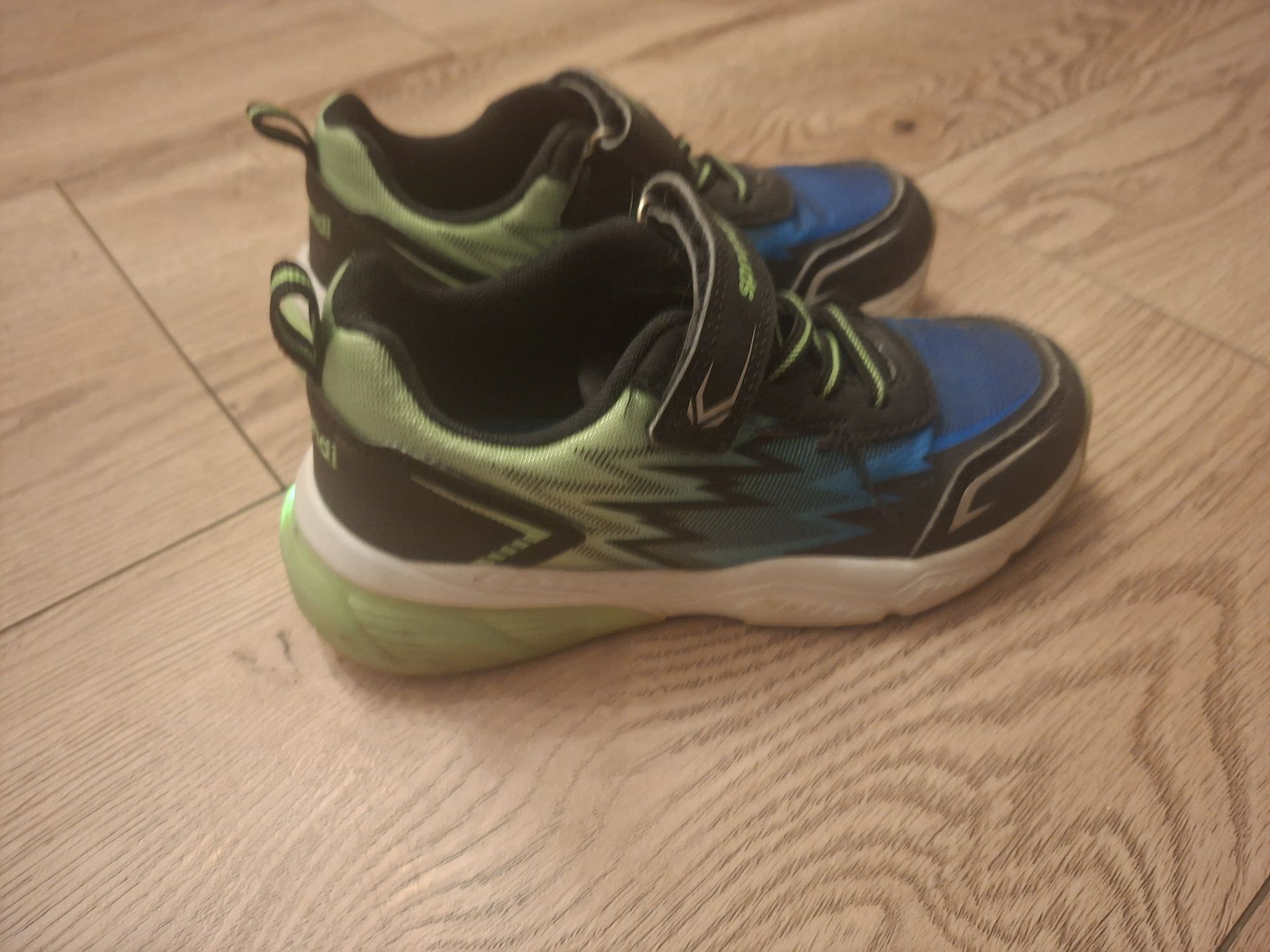 Buty sportowe adidasy