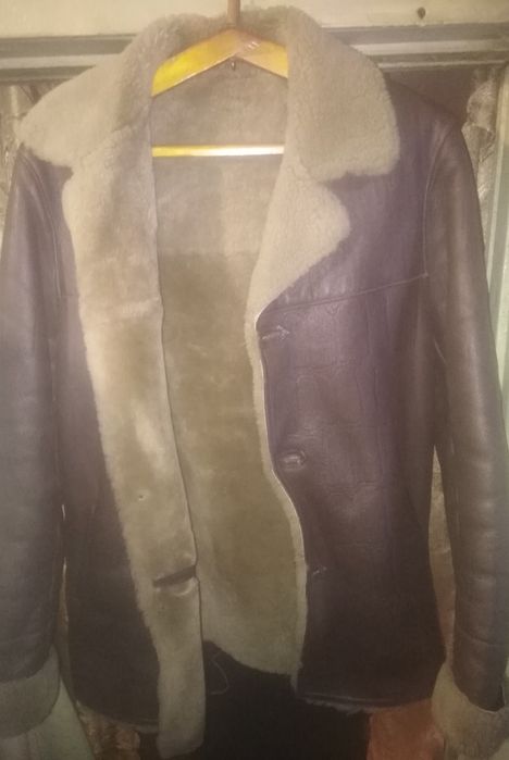 Дубленка кожаная с натуральным мехом.