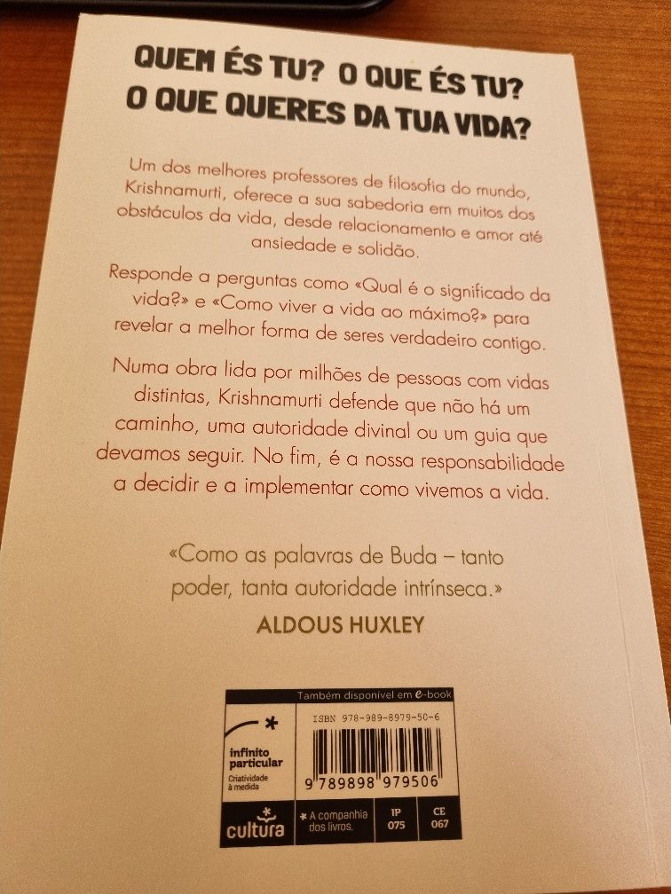 Livro "O que estás a fazer com a tua vida"