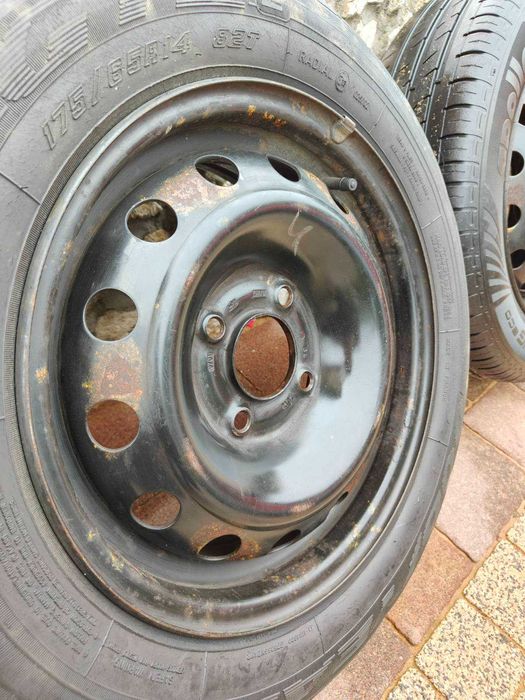 Kompletne Koła Opony Letnie + Felgi Stalowe R14 Peugeot