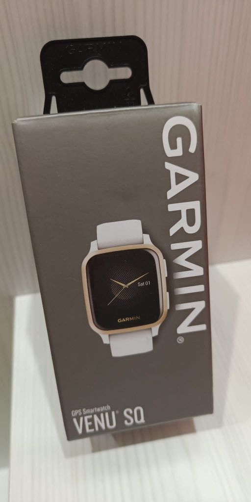 Smart годинник Garmin Venu Sq, White/Light Gold (010-02427-11)