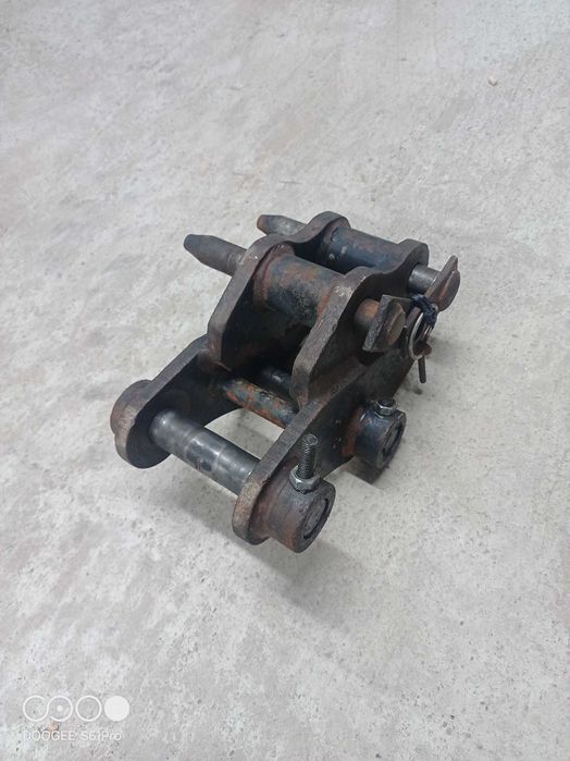 Szybkozłącze Minikoparki JCB 30mm na łyżki 25mm