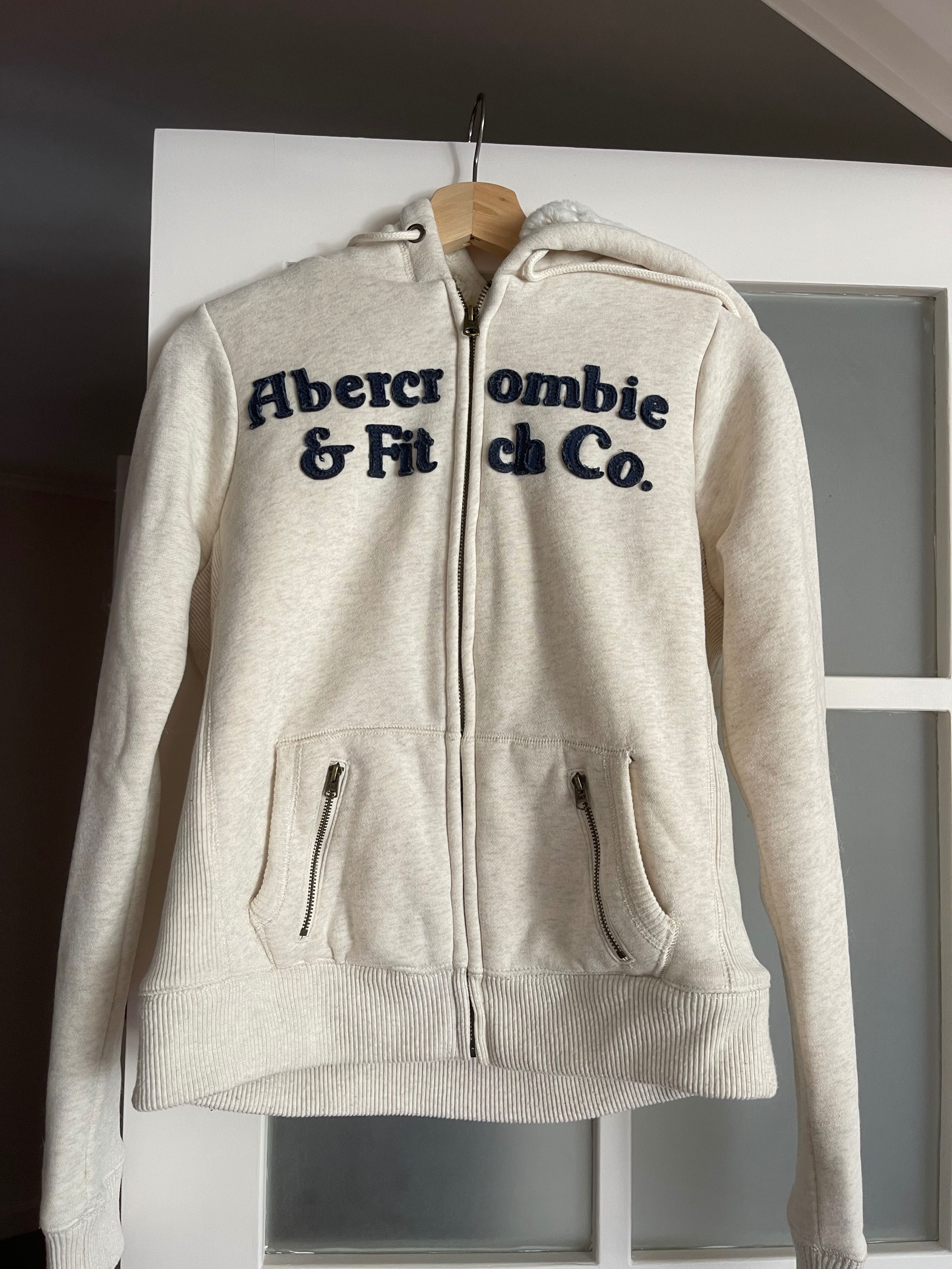 Casaco de carapuço todo em pêlo, abercrombie. Nunca usado, tam S