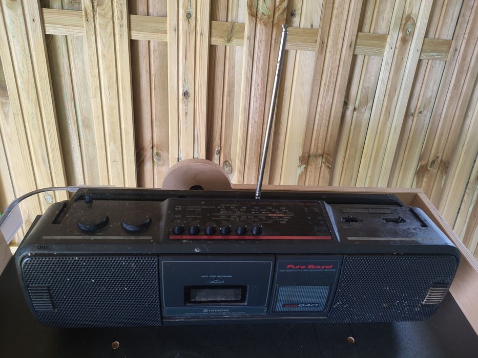 Radiomagnetofon Hitachi