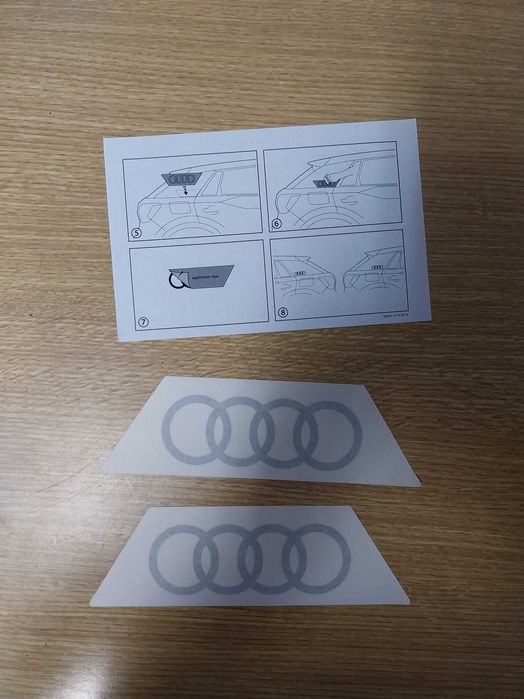 Conjunto de emblema Audi Q2