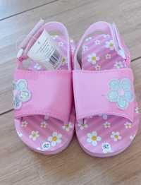 Nowe  sandałki  dla dziewczynki