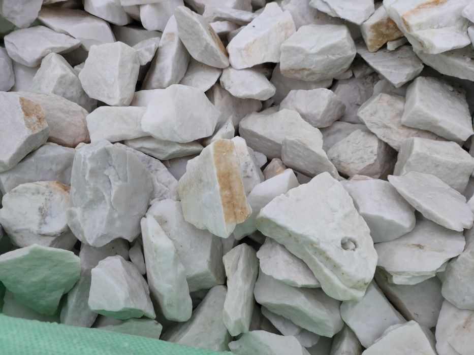 Głazy kamień kruszywa dekoracyjne ozdobne grys otoczak żwir