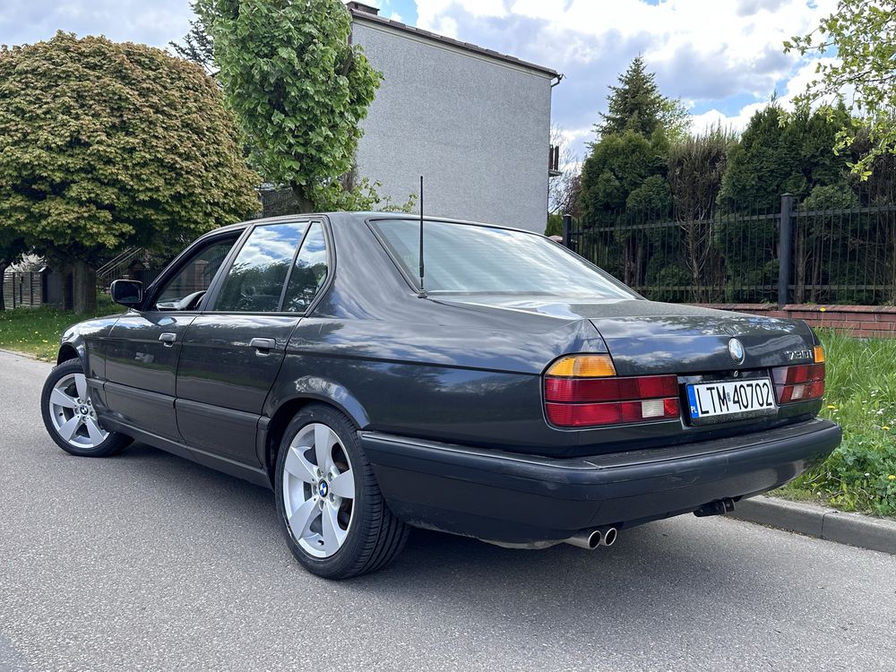 BMW E32 730i 1989r Rekin