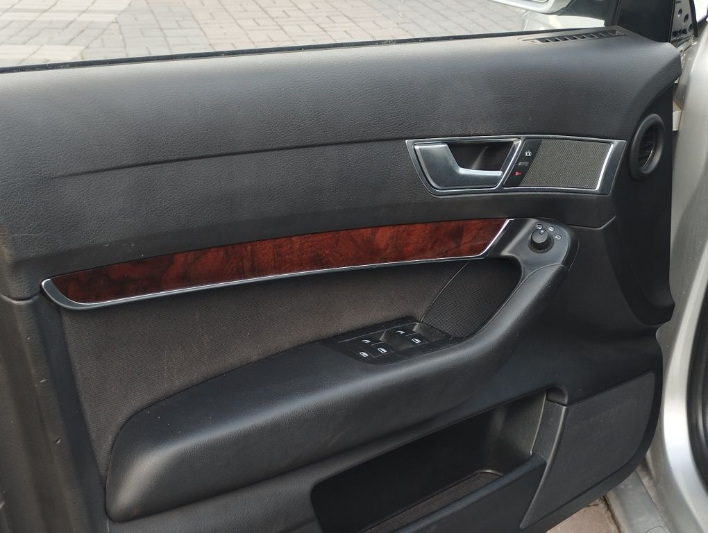 Audi A6C6 2.4 2004