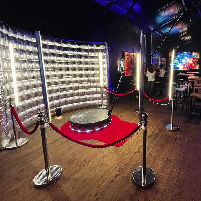 Fotobudka 360/Fotobudka/Wiatraki iskier/Kolorowy dym/Wybuchowe balony