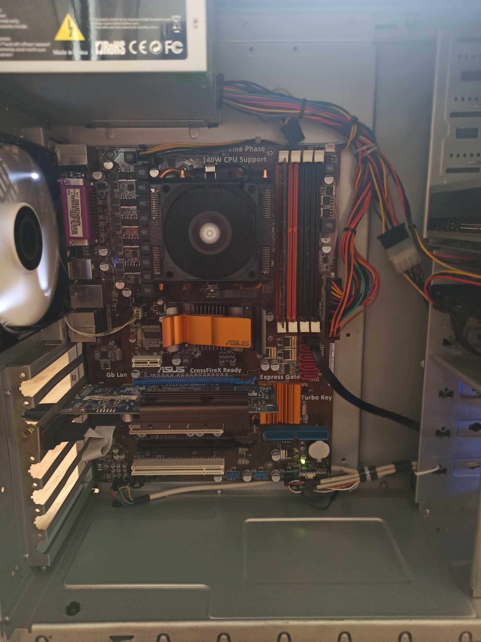 Komputer stacjonarny AMD Phenom II x6 1090T