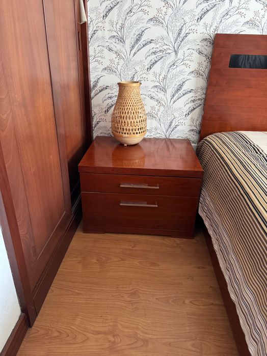 Mobiliário de quarto de casal como novo