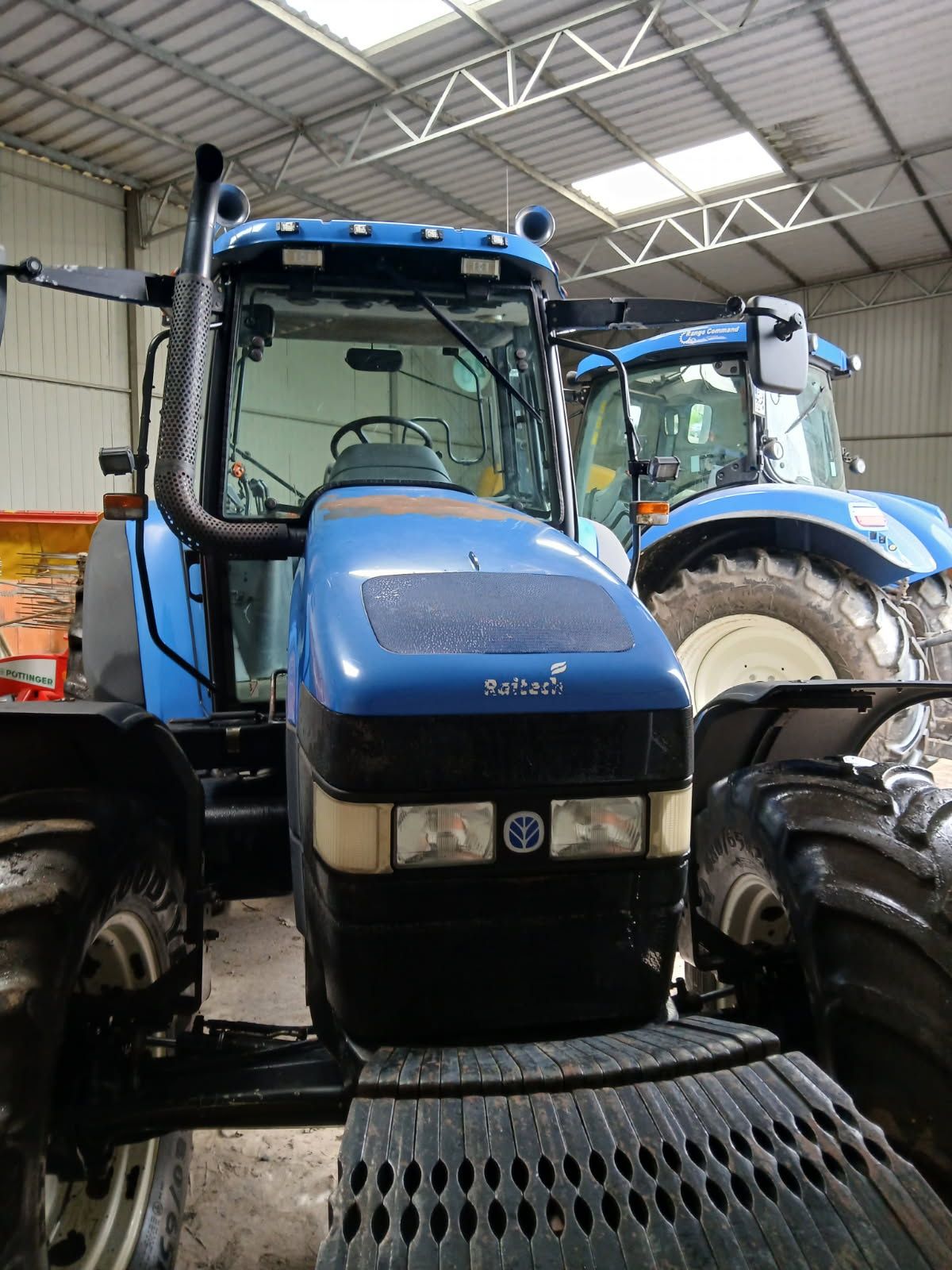 New Holland TM 120
