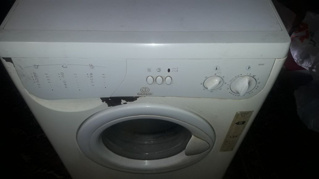 Стиральная машина Indesit W93T , по запчастям