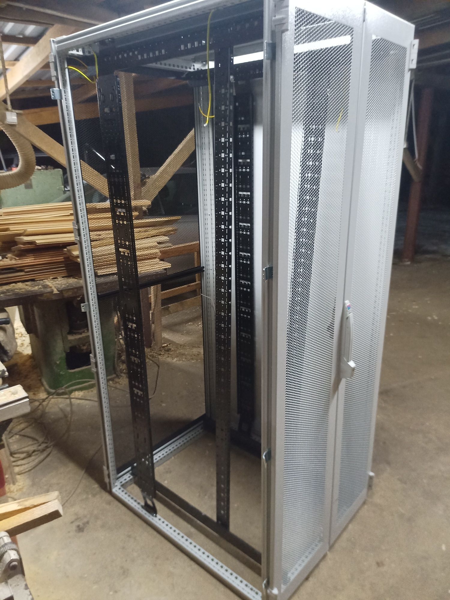 Szafa rack  RITTAL 42U 800x2000x1000