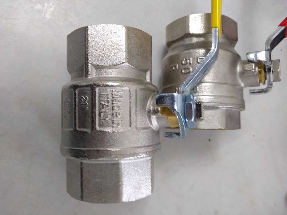 Крани 2 дюйма Польща і Італія