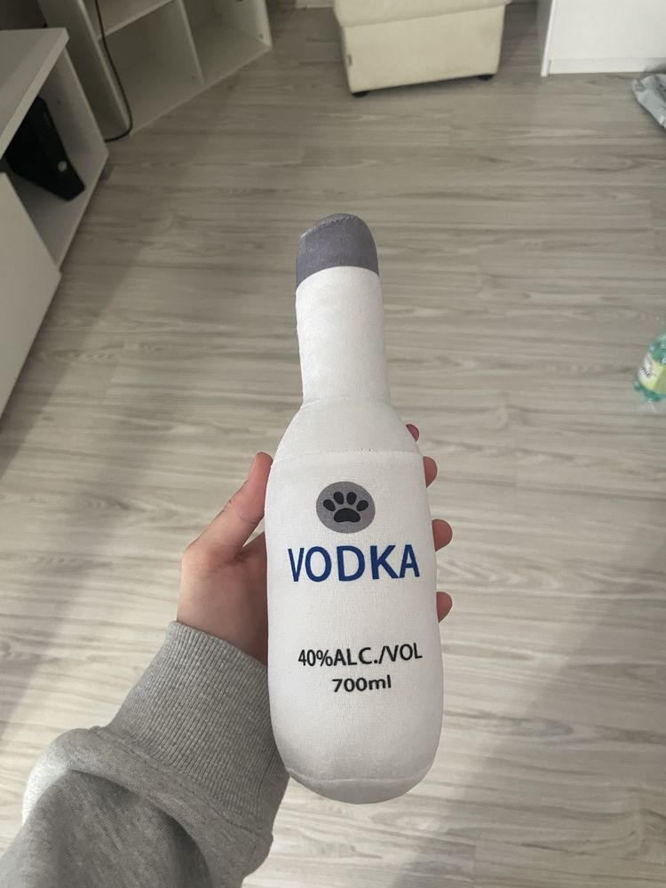 Miś vodka zabawka dla psa