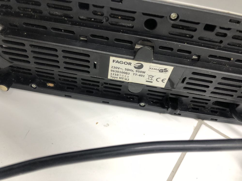 Torradeira Fagor Vitalia em bom estado