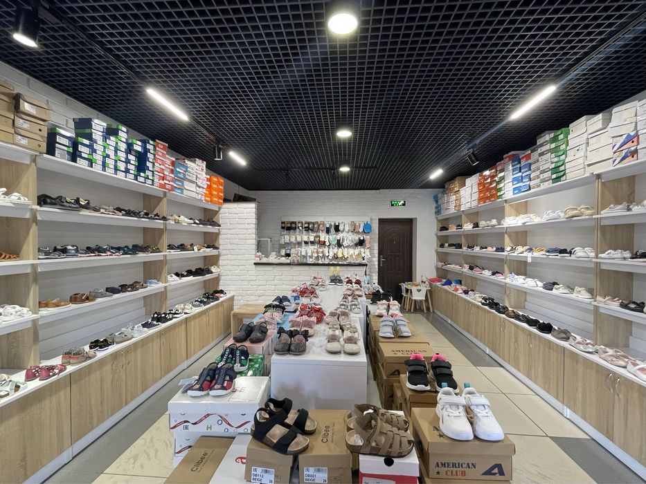 Продаж готового бізнесу Магазин дитячого взуття в місті Тячів