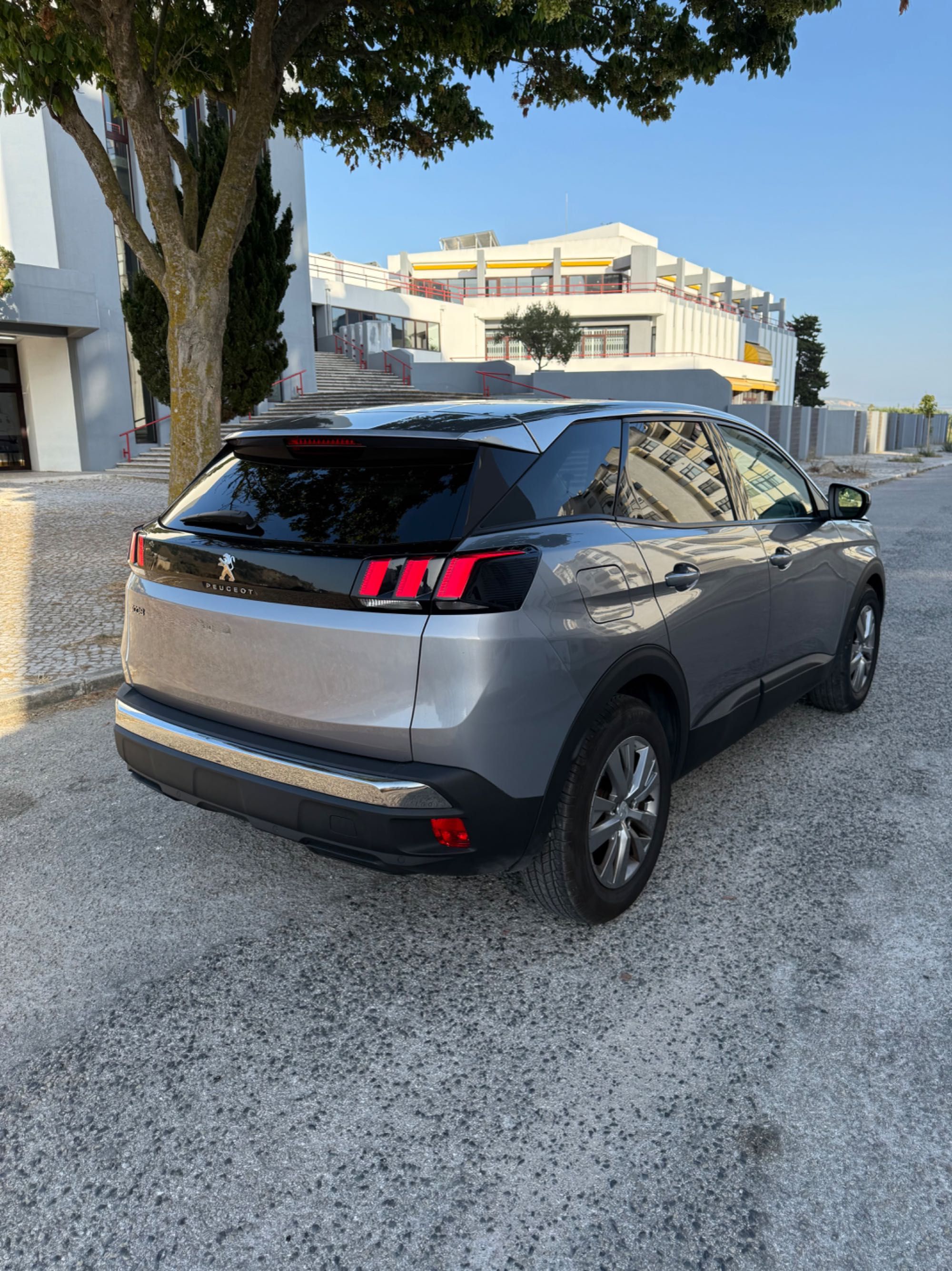 Peugeot 3008 1.2 PureTech | 2019 | Gasolina | Quase Novo com Garantia