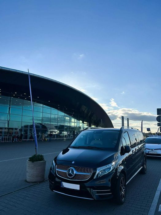 Wynajem limuzyn i busów z kierowcą*Transport VIP*Przewóz osób*Mercedes