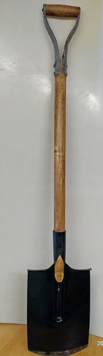 Лопата штыковая прямоугольная с металлической ручкой советская