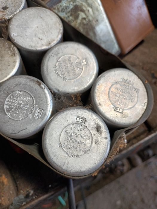 Конденсатори продам різні