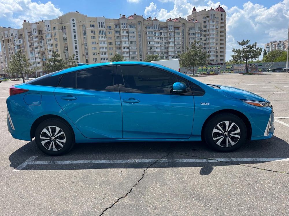 Toyota Prius prime 2017 Plug-in