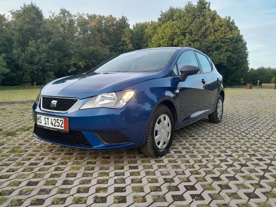Seat Ibiza Opłacona Mały przebieg zadbana śliczny kolor