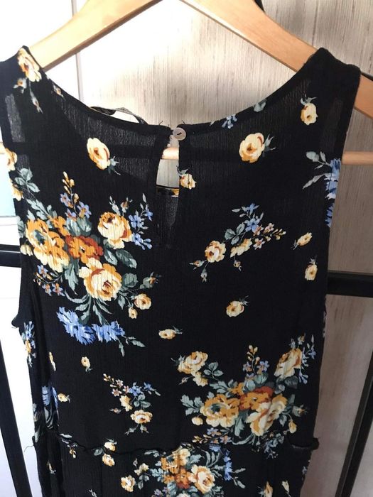 Vestido flores midi Stradivarius