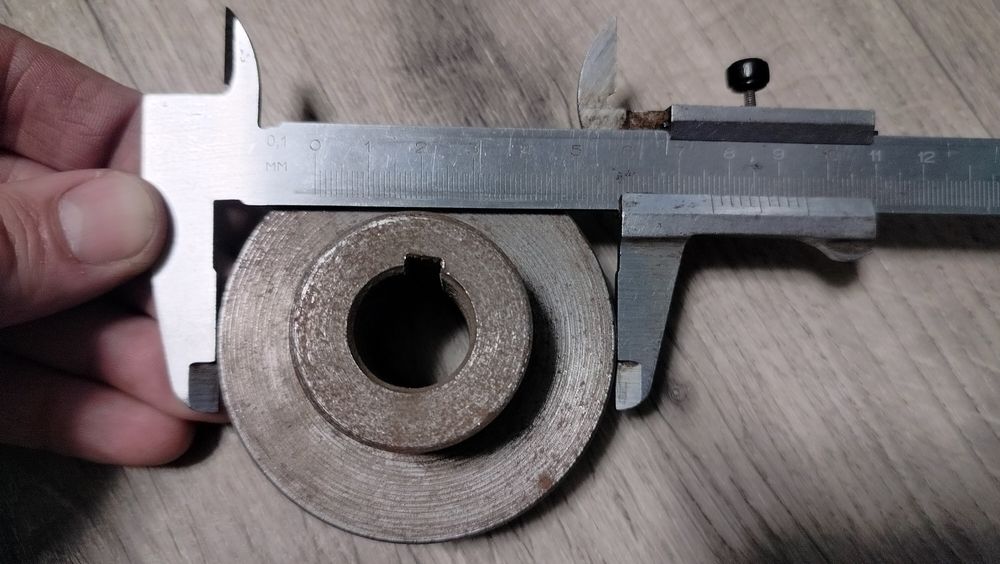 Втулки шківа на двигуни