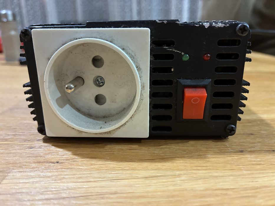 Przetwornica 24V DC na AC 230