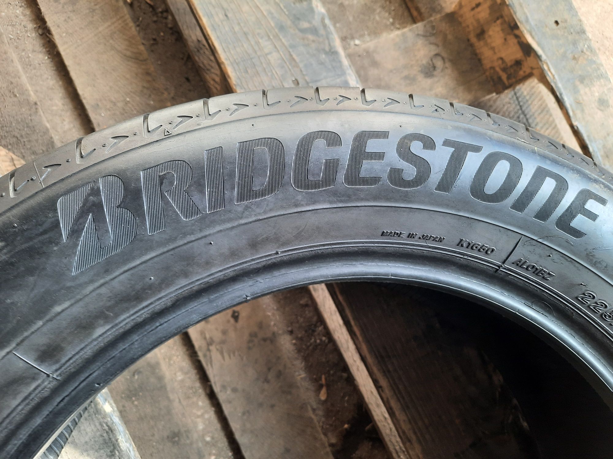 Літні шини 225/60 R18 Bridgestone Alenza 001 2шт. 80%