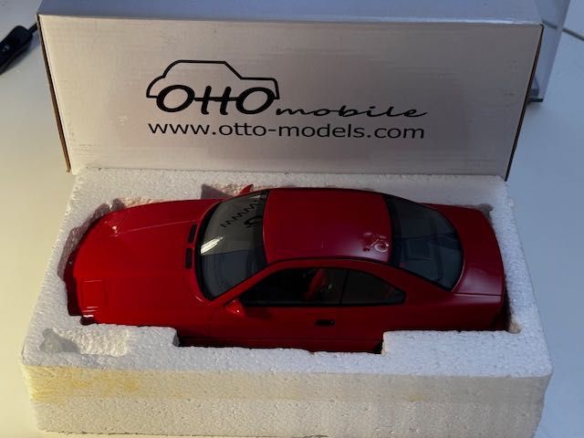 1:18 OttO Mobile BMW 850CSi (E81) Coupe / Red / OT158