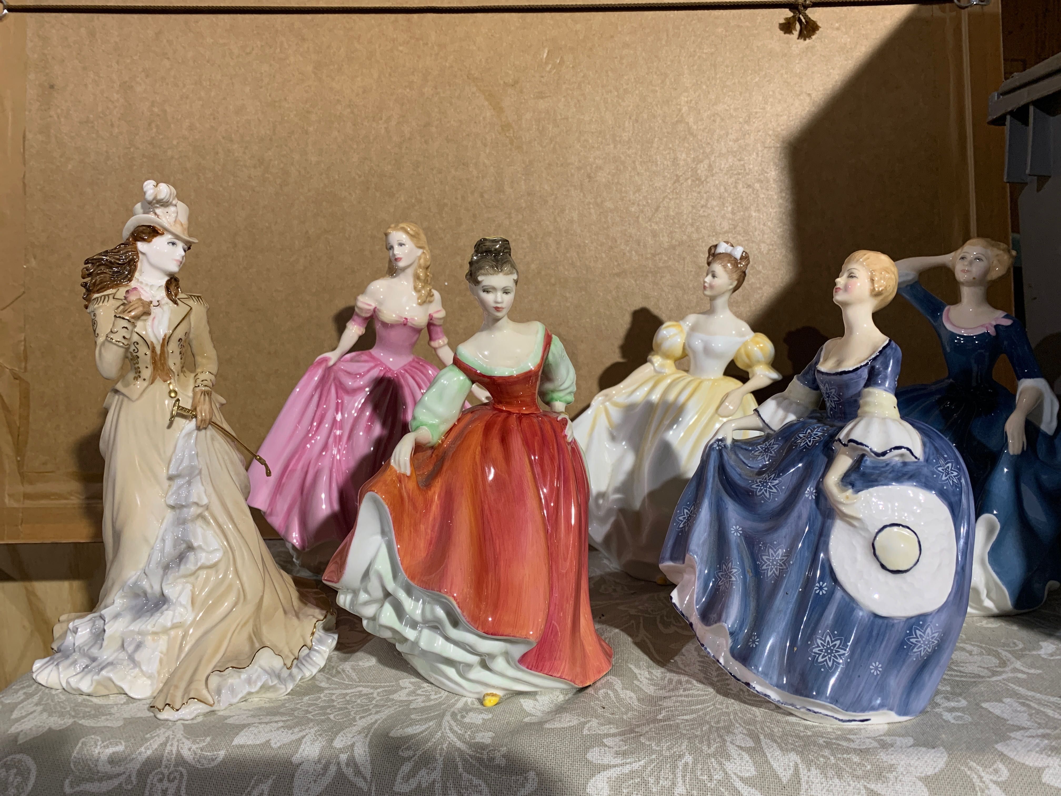 Фарфоровые статуэтки Royal Doulton