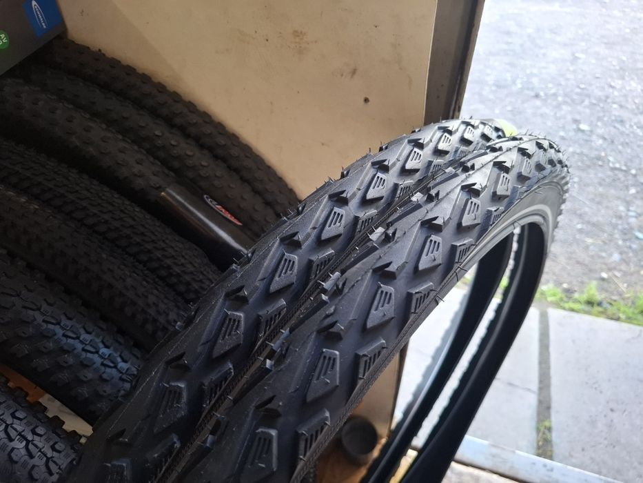 ВЕЛОсипедная покрышка/шина Schwalbe LAND CRUISER PLUS 28x2.15 (55-622)