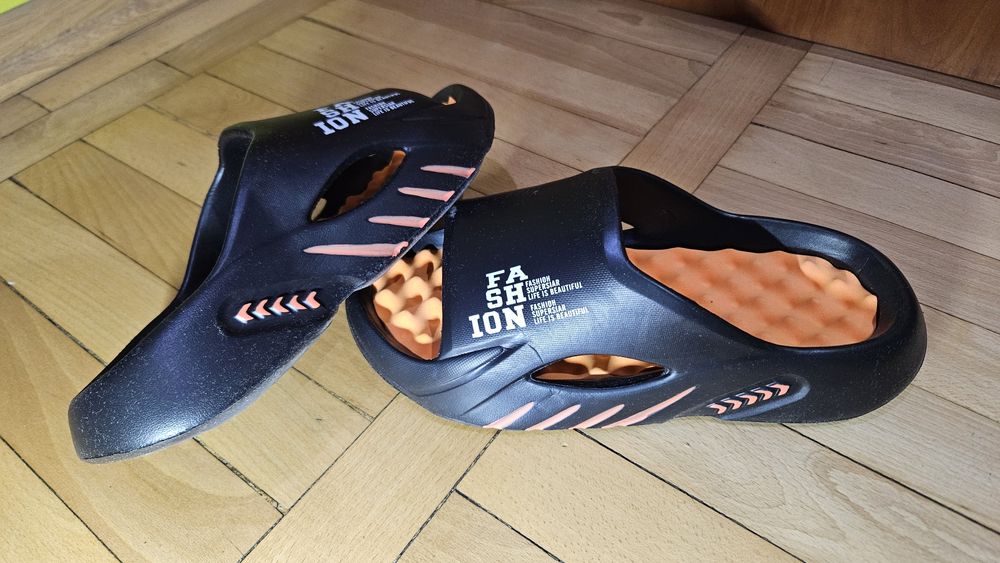 Męskie klapki, basenowe, plażowe z masażem