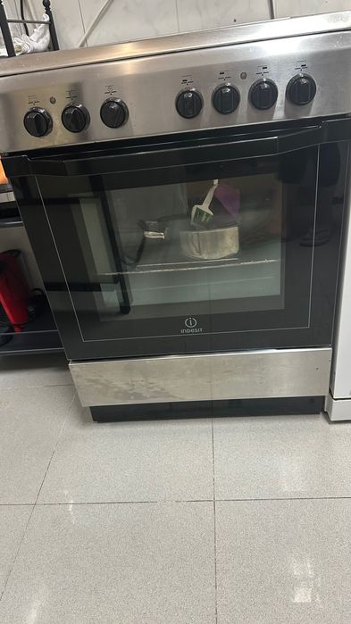 Fogão usado em ótimo estado