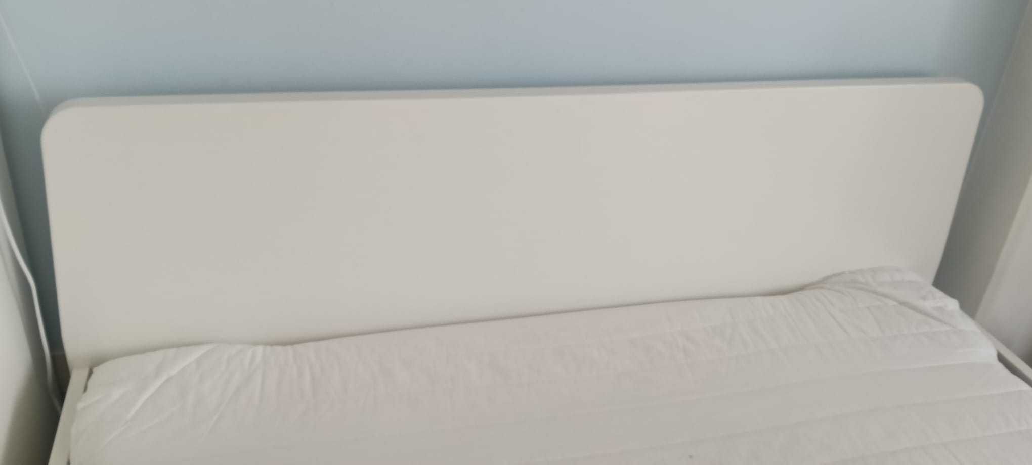 Cama de casal, com Estrado e Colchão