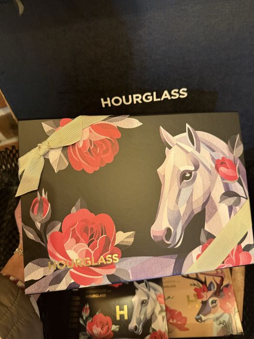 Палетка hourglass кінь horse хайлайтер deer лімітка Аурглас 2025