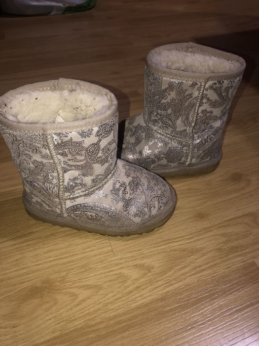 Уги дитячі, дуже стильні