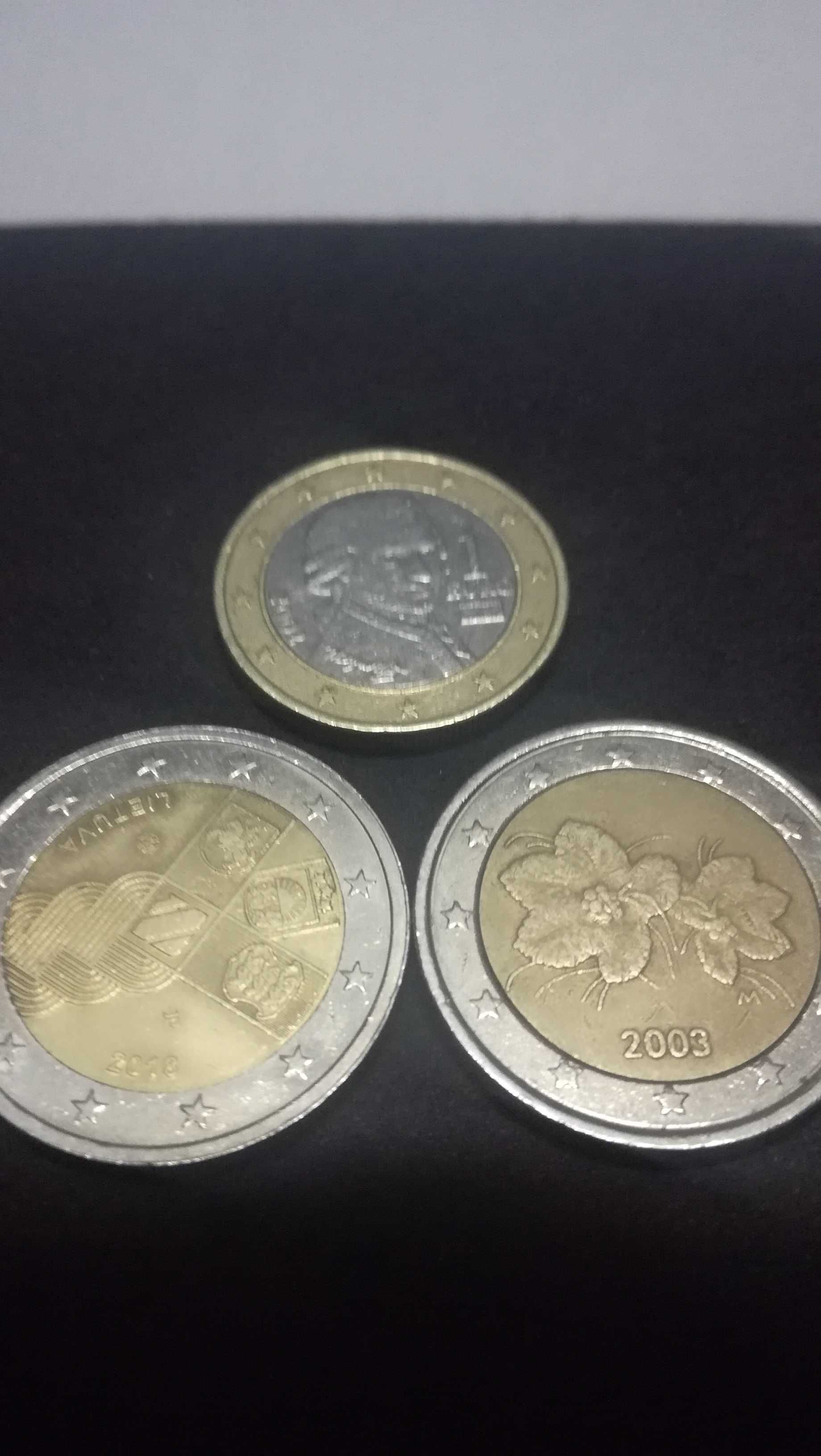 Продам евро номинал 1€ и 2€