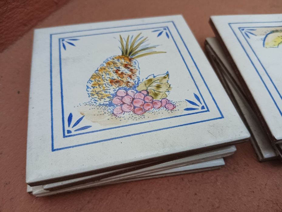 Azulejos pequenos antigos