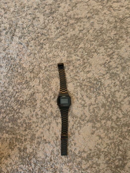 Relógio Casio B640W