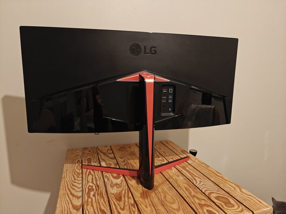 Ігровий монітор 144 Гц 21:9