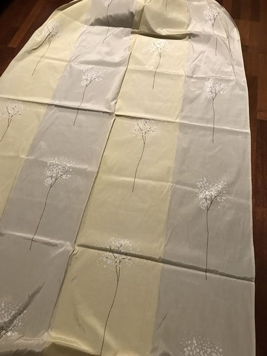 Piękna, bardzo elegancka zasłona 135 x256 cm