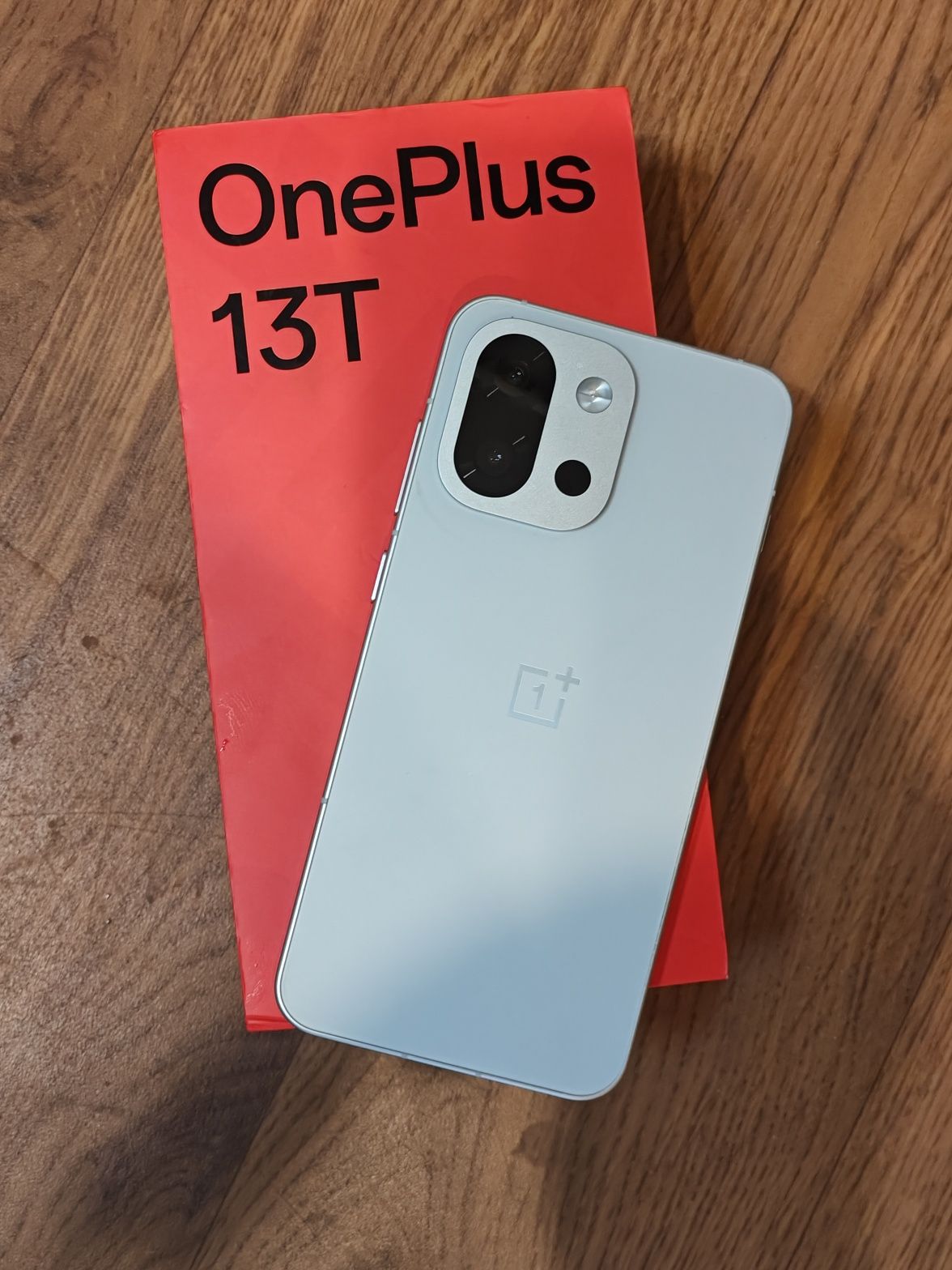 OnePlus 13t Snapdragon 8Elite