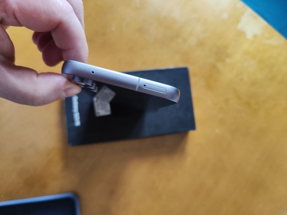 Пррдам Samsung S23 FE, 8/256,как новый.