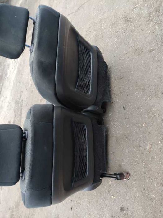 Сиденья комплект Toyota RAV4 (2006-2011) ВНЕДОРОЖНИК 2ADFHV 2007